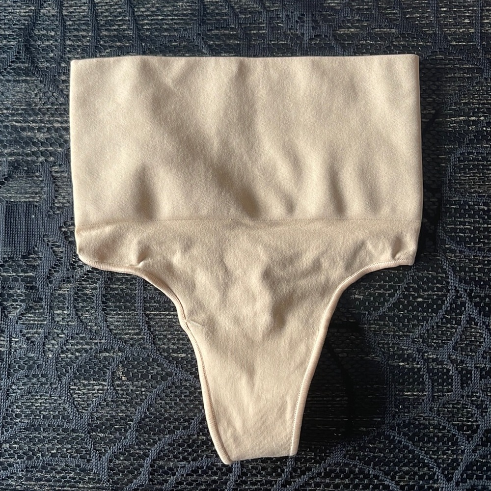 ✨Skims Undies✨